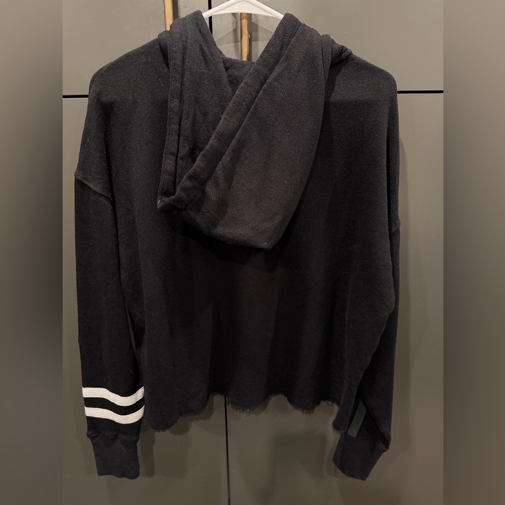 n:philanthropy Cropped Half Zip Hoodie Medium Raw Hem Stripe Sleeve NWT - Picture 3 of 4